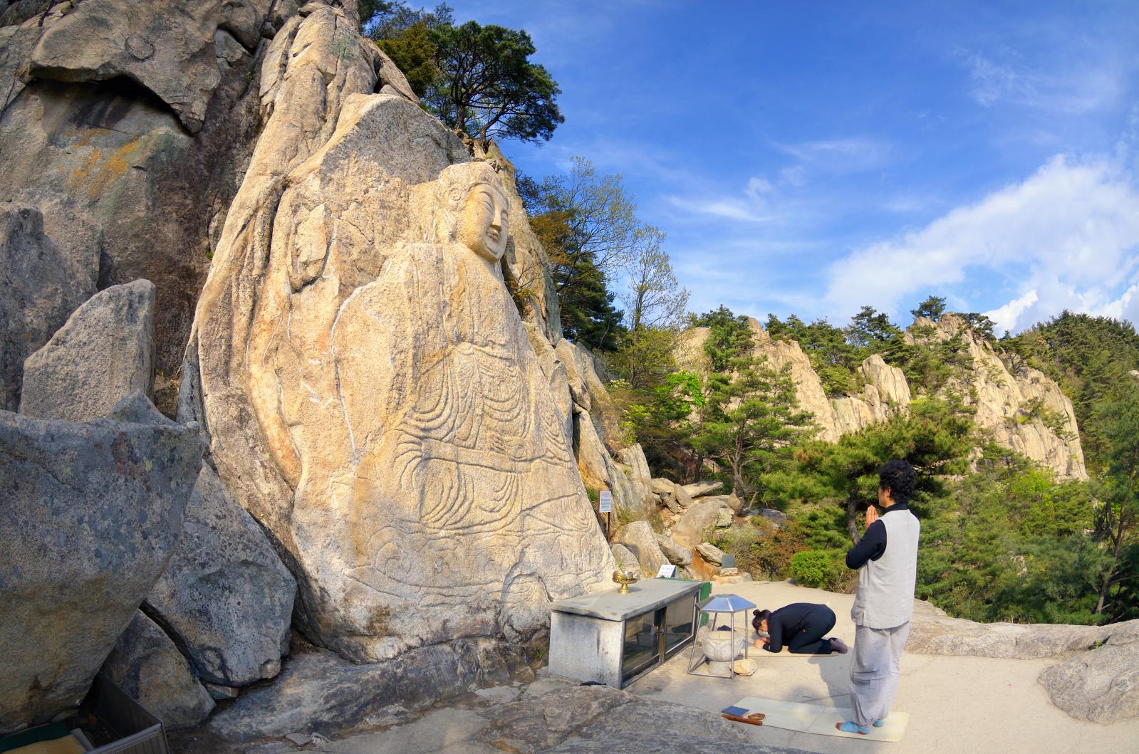 남산 마애대좌불